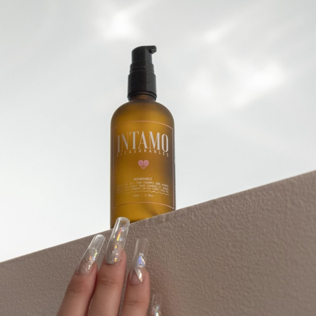 Intamo Moondance Soothing Oil for Cramps and Aches