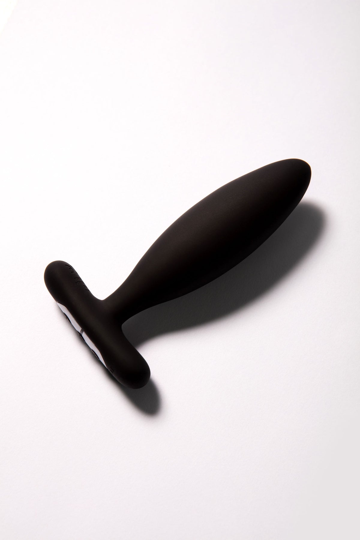 Je Joue Vesta Vibrating Butt Plug - Black